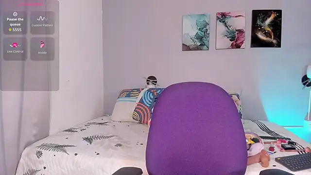 Snapshot of KimTayloor1 chatting on November 8, 1:25 pm KimTayloor1 online show from November 8, 1:25 pm