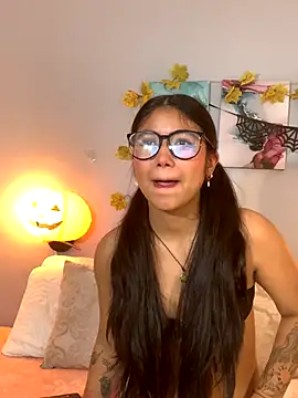 Snapshot of KimTayloor1 chatting on October 24, 7:24 pm KimTayloor1 online show from October 24, 7:24 pm