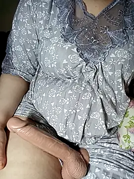 Aomtiz8 online show from April 6, 1:12 pm