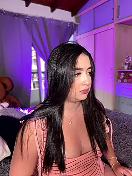 Emiily Moore1 online show from January 8, 10:05 pm