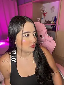 Emiily Moore1 online show from May 20, 11:46 pm