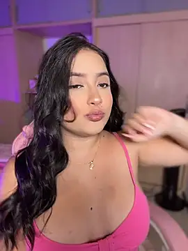 Snapshot of Emiily_Moore1 chatting on July 16, 11:46 pm Emiily Moore1 online show from July 16, 11:46 pm