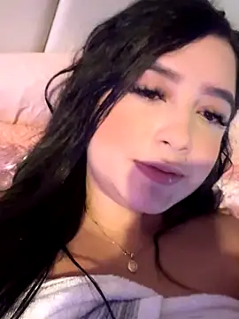 Emiily Moore1 online show from October 18, 10:01 pm