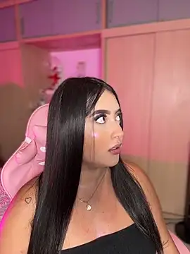 Emiily Moore1 online show from April 10, 11:45 pm