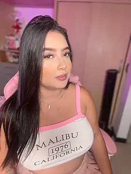 Emiily Moore1 online show from April 17, 10:01 pm