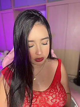 Snapshot of Emiily_Moore1 chatting on July 15, 11:45 pm Emiily Moore1 online show from July 15, 11:45 pm