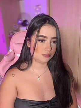 Emiily Moore1 online show from February 15, 7:02 pm