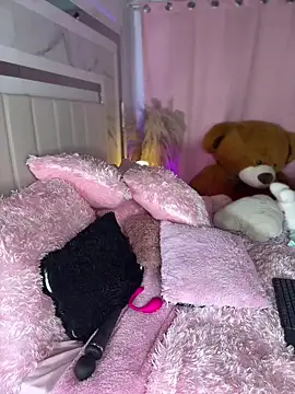 Emiily Moore1 online show from September 25, 3:12 am