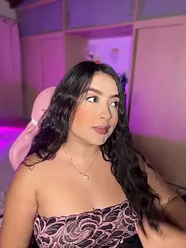 Emiily Moore1 online show from May 7, 11:19 pm