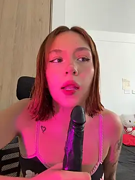 aliciia 23 online show from April 14, 10:15 pm