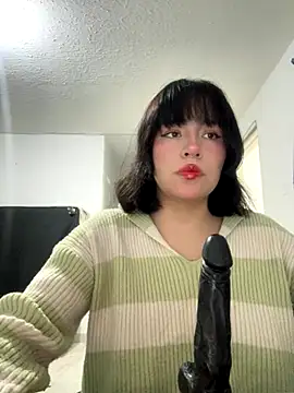 Snapshot of aliciia_23 chatting on October 4, 4:47 am aliciia 23 online show from October 4, 4:47 am