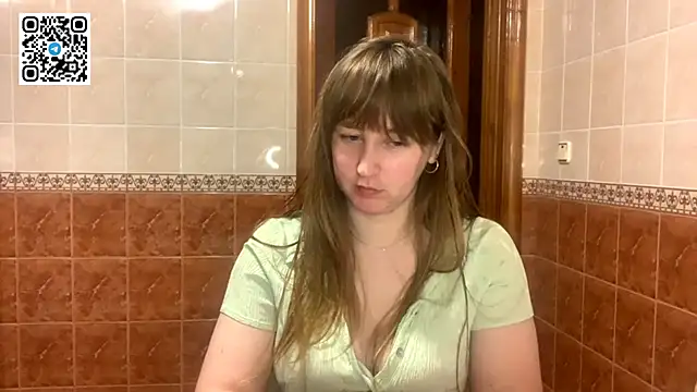 MaroonMoon  online show from December 5, 9:01 pm