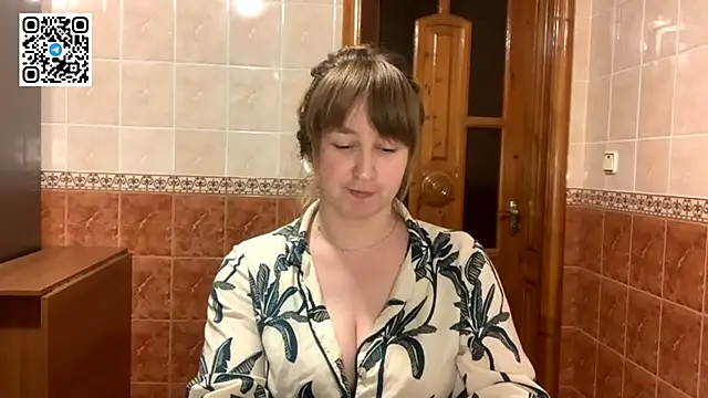 MaroonMoon  online show from November 9, 8:35 pm