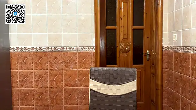 MaroonMoon  online show from February 25, 8:52 pm