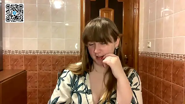 MaroonMoon  online show from December 3, 8:52 pm