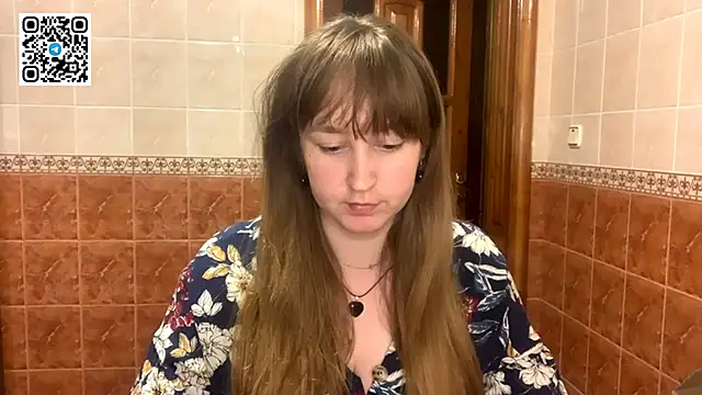 MaroonMoon  online show from September 18, 7:28 pm