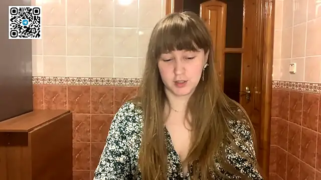 MaroonMoon  online show from November 11, 8:47 pm