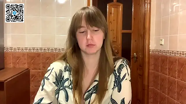 MaroonMoon  online show from October 30, 8:28 pm