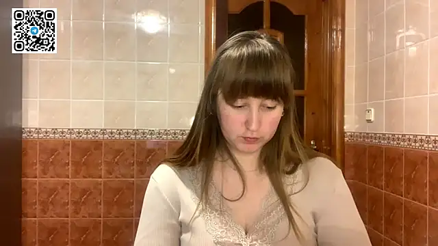 MaroonMoon  online show from January 8, 8:59 pm