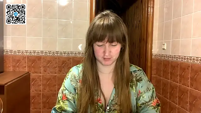 MaroonMoon  online show from October 26, 8:31 pm