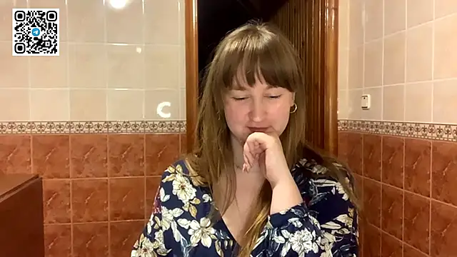 MaroonMoon  online show from October 28, 8:30 pm