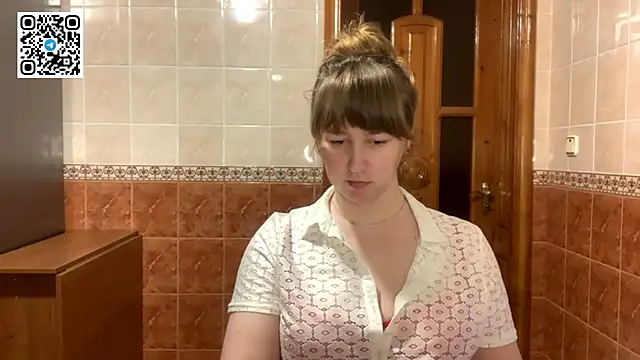 MaroonMoon  online show from November 30, 8:42 pm