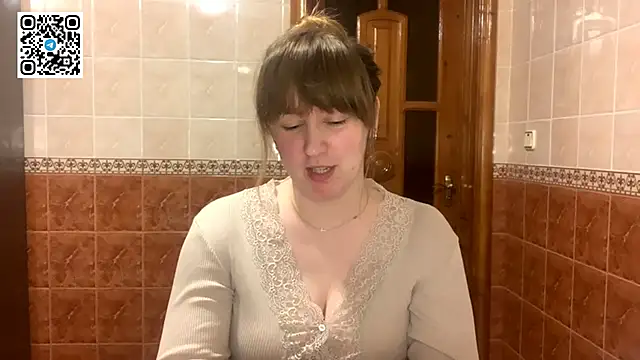 MaroonMoon  online show from December 21, 9:04 pm