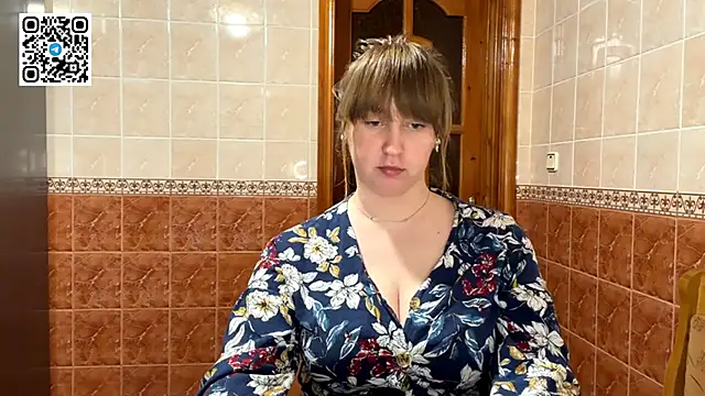 MaroonMoon  online show from February 12, 9:03 pm