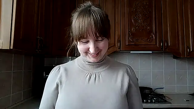 MaroonMoon  online show from April 9, 1:06 pm