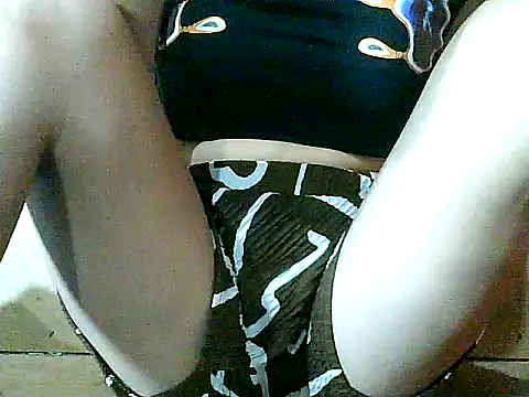 Snapshot of pinay-momm1682 chatting on December 15, 10:43 am pinay-momm1682 online show from December 15, 10:43 am