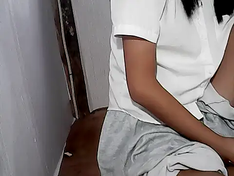 Snapshot of pinay-momm1682 chatting on June 17, 8:47 am pinay-momm1682 online show from June 17, 8:47 am