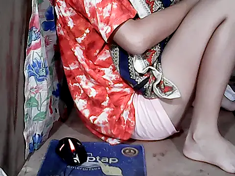 pinay-momm1682 online show from April 16, 9:39 pm