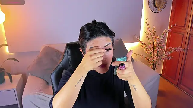 MeridaFox  online show from December 4, 6:18 pm