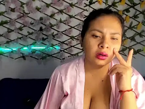 Snapshot of lizz_star chatting on October 1, 7:51 pm lizz star online show from October 1, 7:51 pm