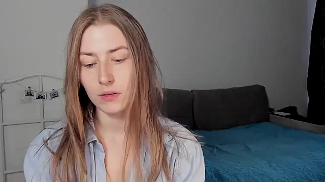 VesperaCeleste online show from January 10, 8:20 am