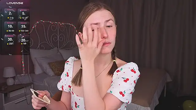 VesperaCeleste online show from October 2, 5:33 am