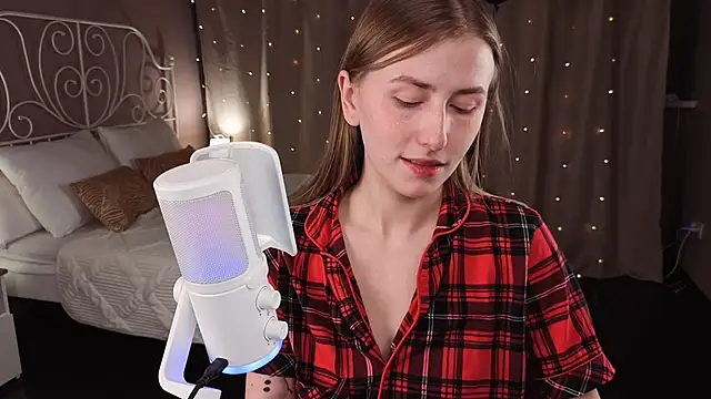 VesperaCeleste online show from November 12, 5:44 am