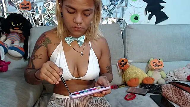 Snapshot of Raycatt1 chatting on October 31, 9:06 am Raycatt1 online show from October 31, 9:06 am