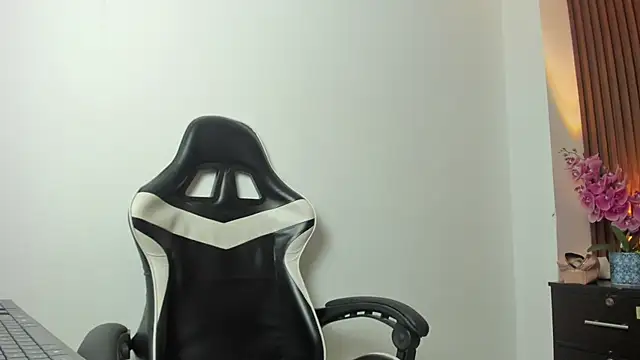 amaia w  online show from September 20, 3:22 am