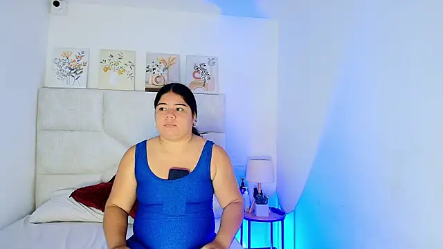 elizawiliamst online show from April 30, 1:18 pm