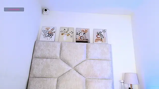 Snapshot of elizawiliamst chatting on June 27, 12:11 pm elizawiliamst online show from June 27, 12:11 pm