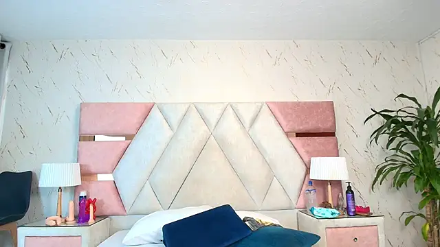 Snapshot of elizawiliamst chatting on November 9, 2:21 pm elizawiliamst online show from November 9, 2:21 pm