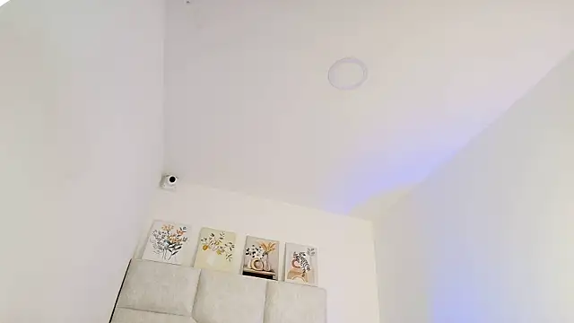 elizawiliamst online show from May 15, 12:03 pm