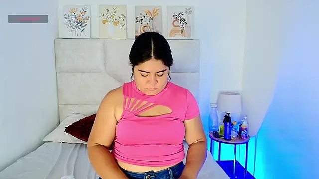 Snapshot of elizawiliamst chatting on June 17, 3:55 pm elizawiliamst online show from June 17, 3:55 pm