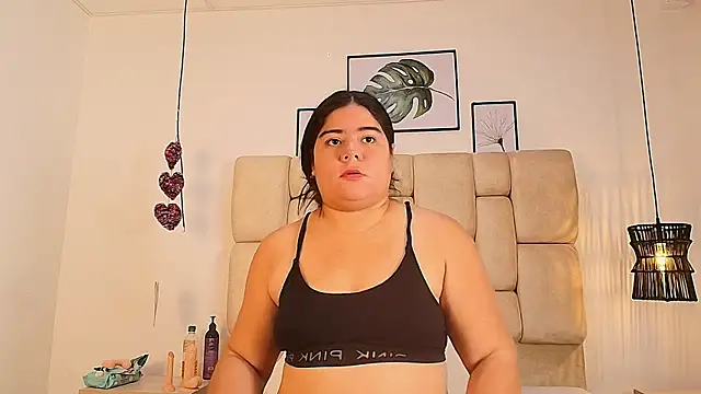 Snapshot of elizawiliamst chatting on September 23, 12:23 pm elizawiliamst online show from September 23, 12:23 pm