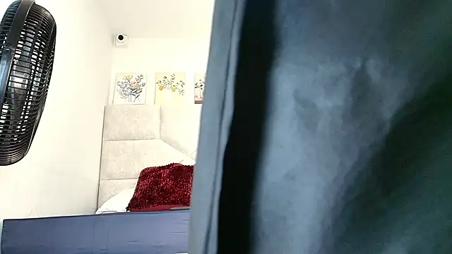 Snapshot of elizawiliamst chatting on November 12, 11:25 am elizawiliamst online show from November 12, 11:25 am