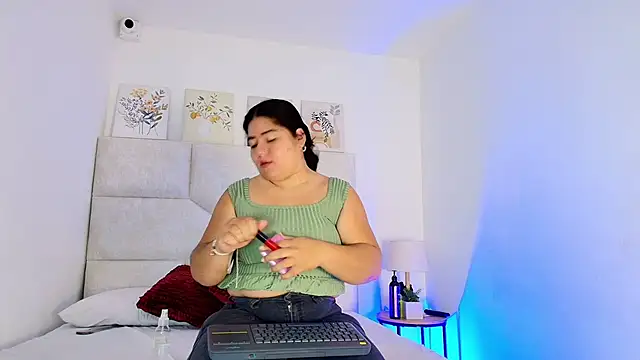 elizawiliamst online show from May 22, 11:52 am
