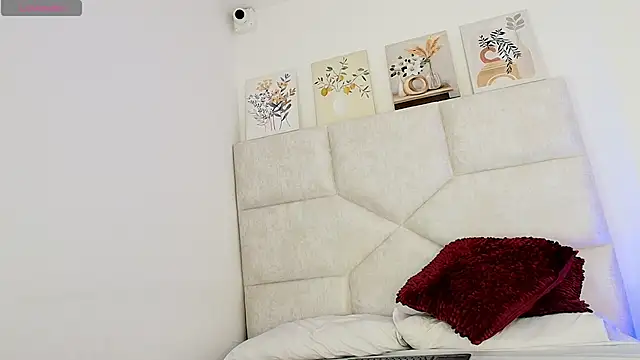 elizawiliamst online show from May 30, 12:44 pm