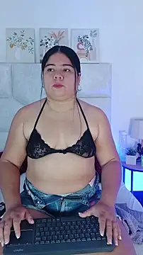 Snapshot of elizawiliamst chatting on July 18, 12:36 pm elizawiliamst online show from July 18, 12:36 pm