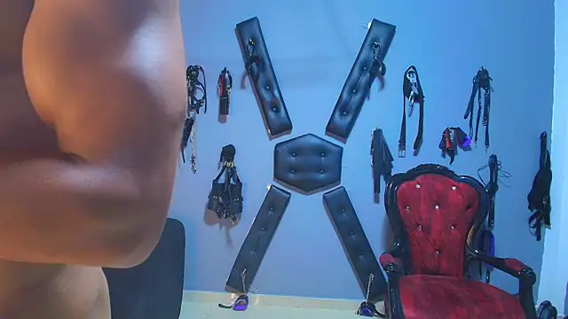 Adonis artemis online show from December 20, 3:15 pm